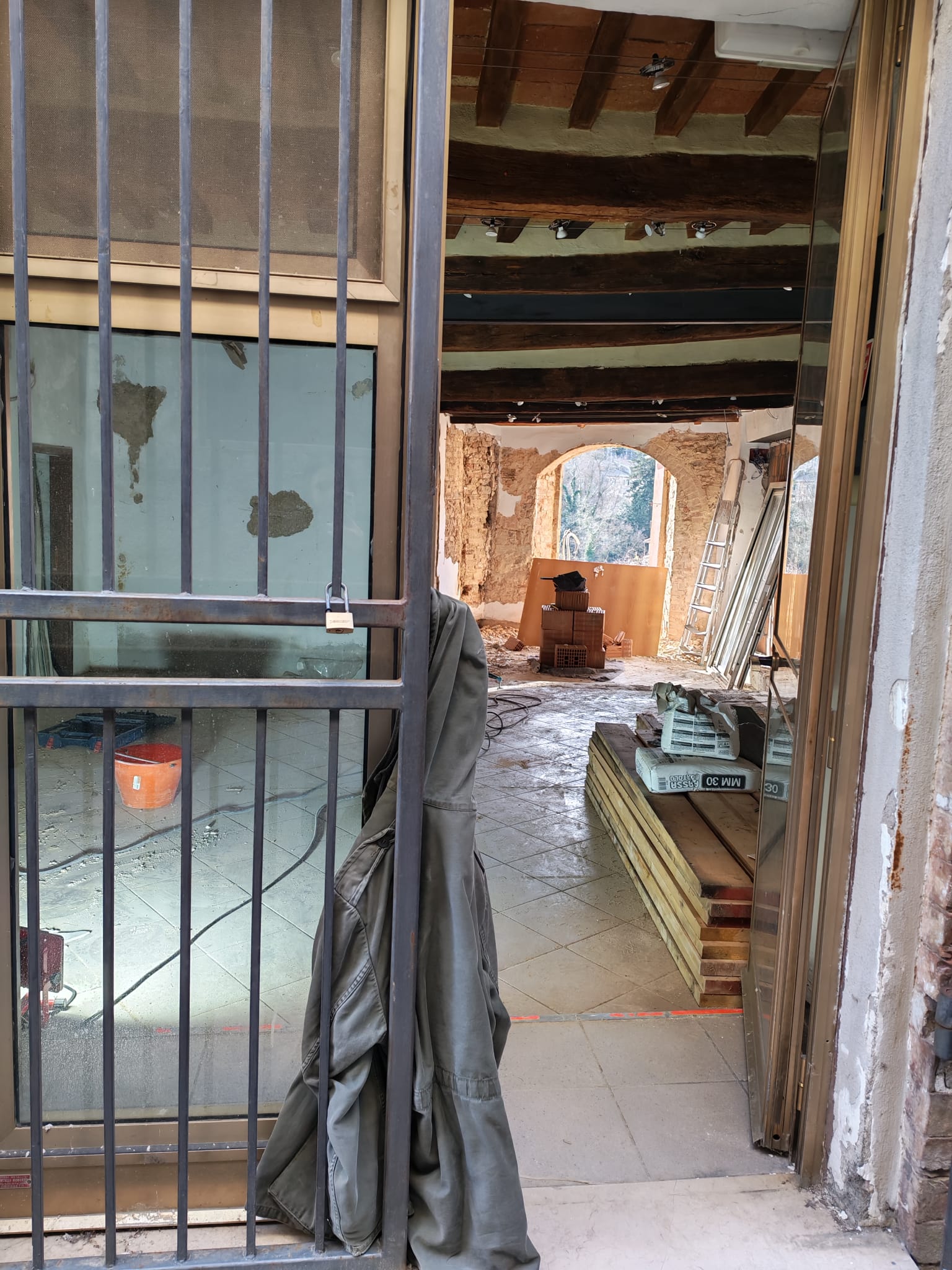 Prima ristrutturazione negozio parrucchiera Scansano - Mirko Fedi